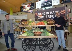 Managing Director Mario Brasdat and Miles Klebbé from Tramark. The company from Berlin sells presentation and decoration trolleys.